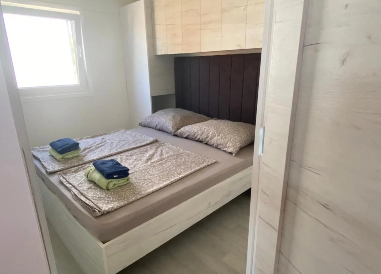 Mobile Home Lara 德拉格 度假居
